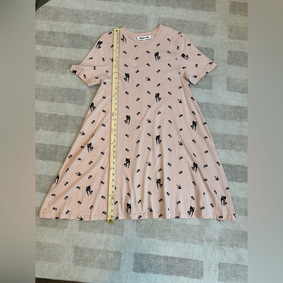 MCQ ALEXANDER MCQUEEN FLORAL AND SWALLOW PRINT DRESS IN ROSA (SIZE M) - Picture 9 of 12
